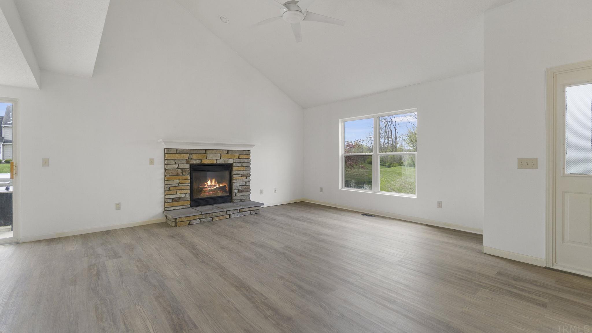 10107 Oak Trail Road Fort Wayne, IN 46825 - Photo 4 of 36