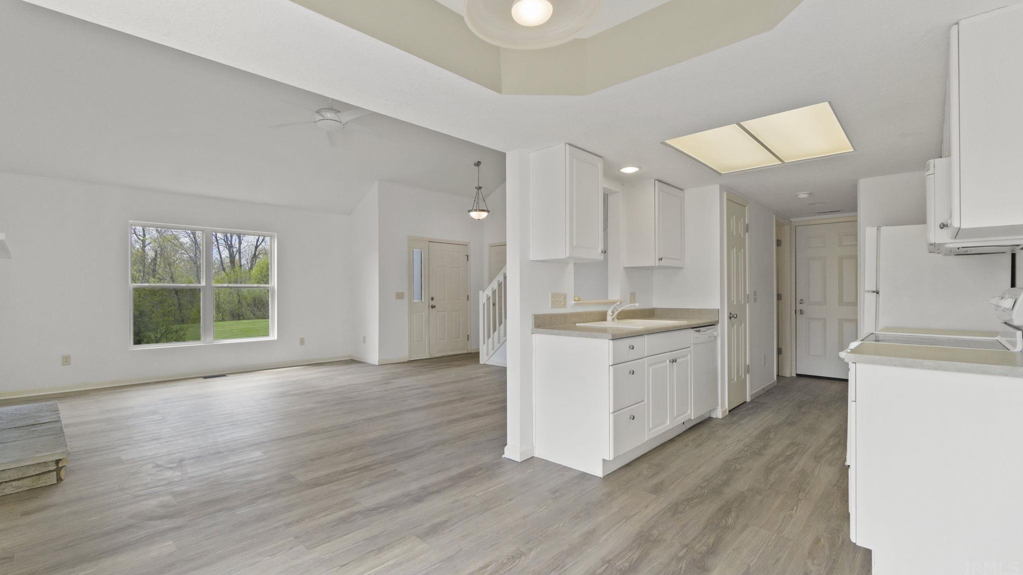 10107 Oak Trail Road Fort Wayne, IN 46825 - Photo 6 of 36