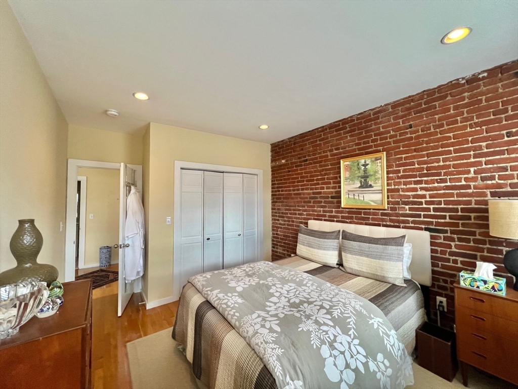19 Fayette Street, Unit 7 Boston, MA 02116 - Photo 7 of 14
