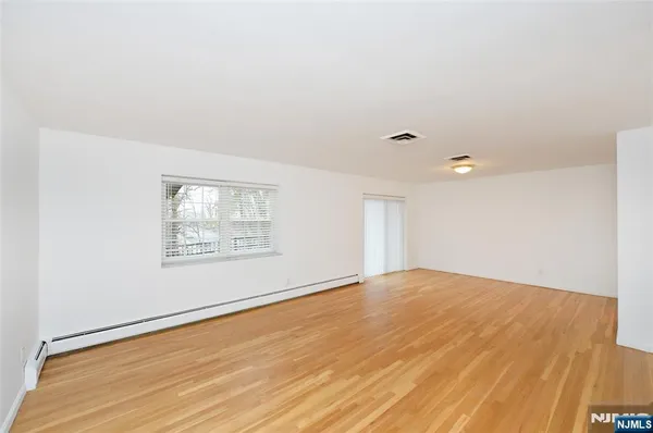 $2,600 | 20-30 Ridge Road, Unit A8, Ridgewood, NJ 07450