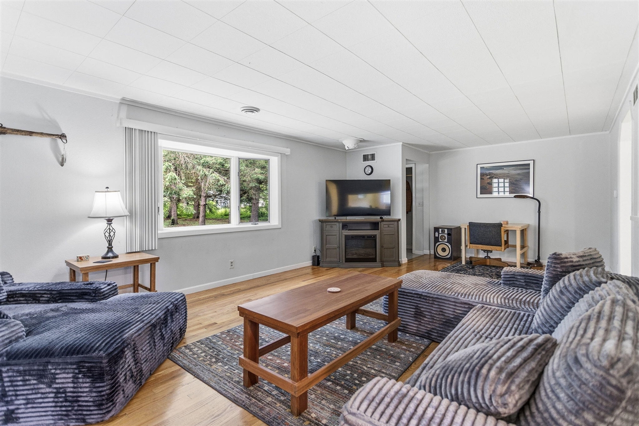2718 Coloma Road Benton Harbor, MI 49022 - Photo 5 of 55