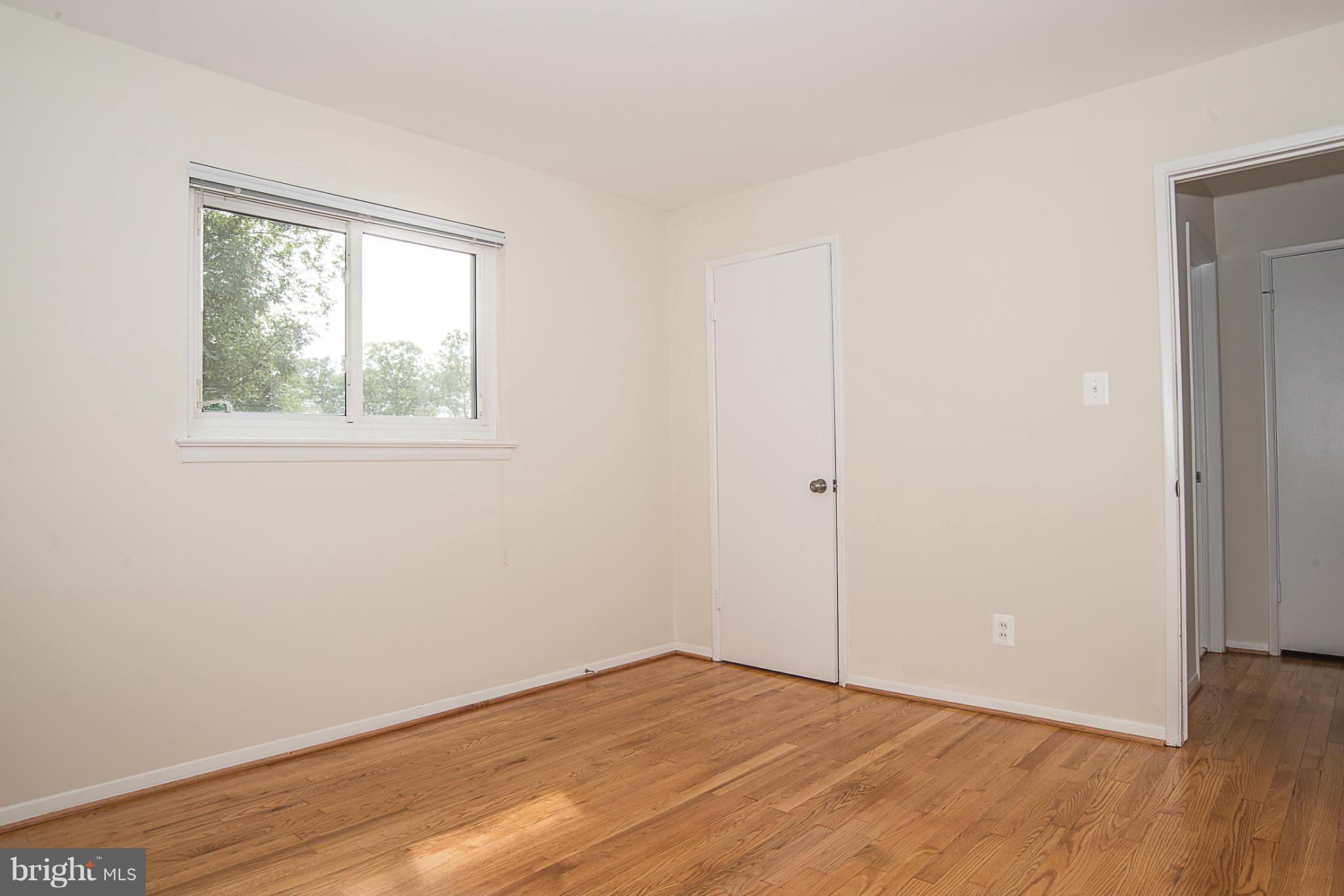 6213 Hanover Avenue Springfield, VA 22150 - Photo 17 of 30 Bedroom