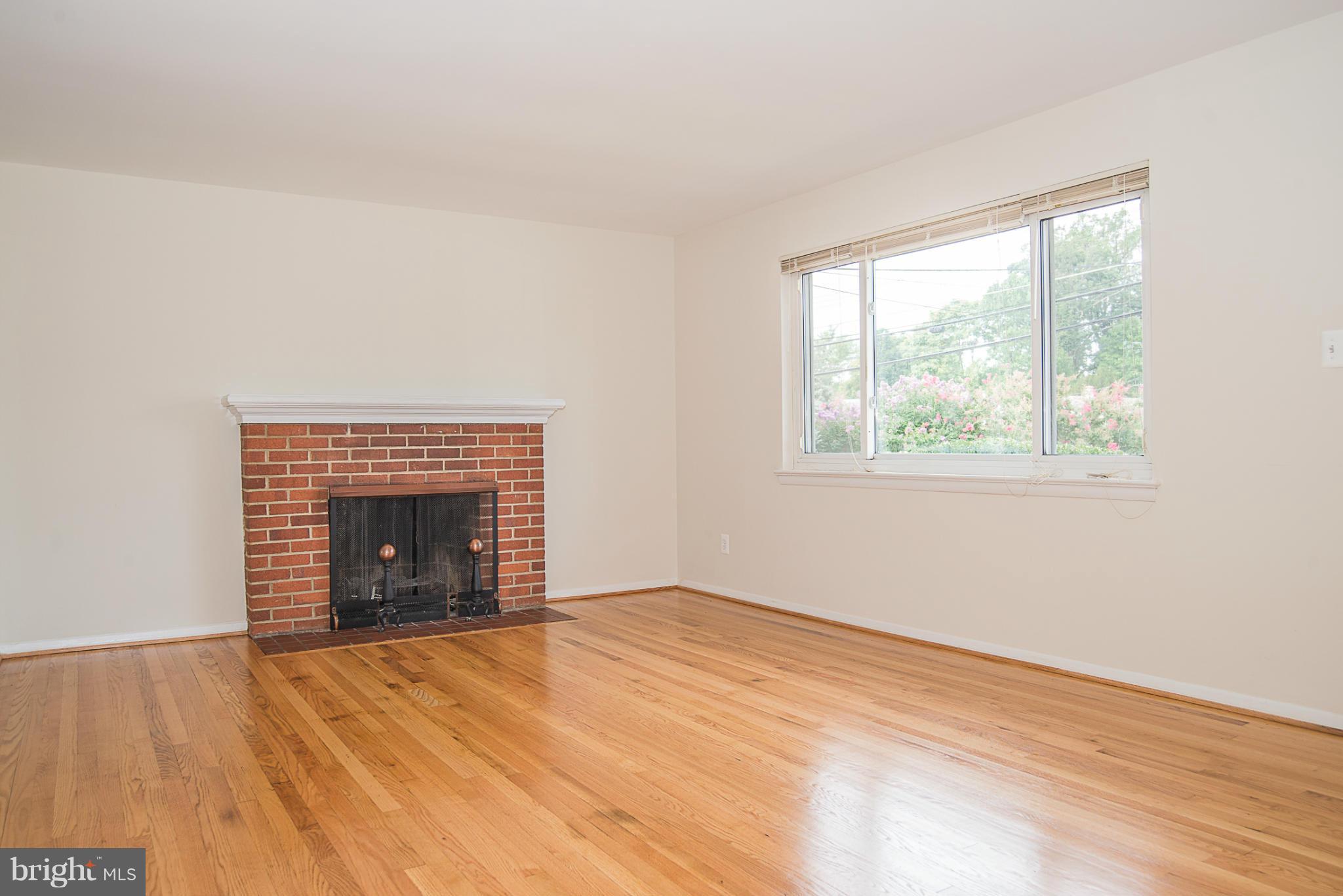 6213 Hanover Avenue Springfield, VA 22150 - Photo 3 of 30 Freshly resurfaced hardwood floors