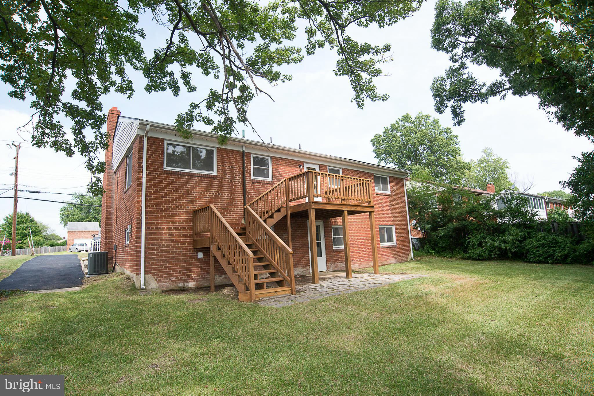 6213 Hanover Avenue Springfield, VA 22150 - Photo 27 of 30 Exterior (Rear)