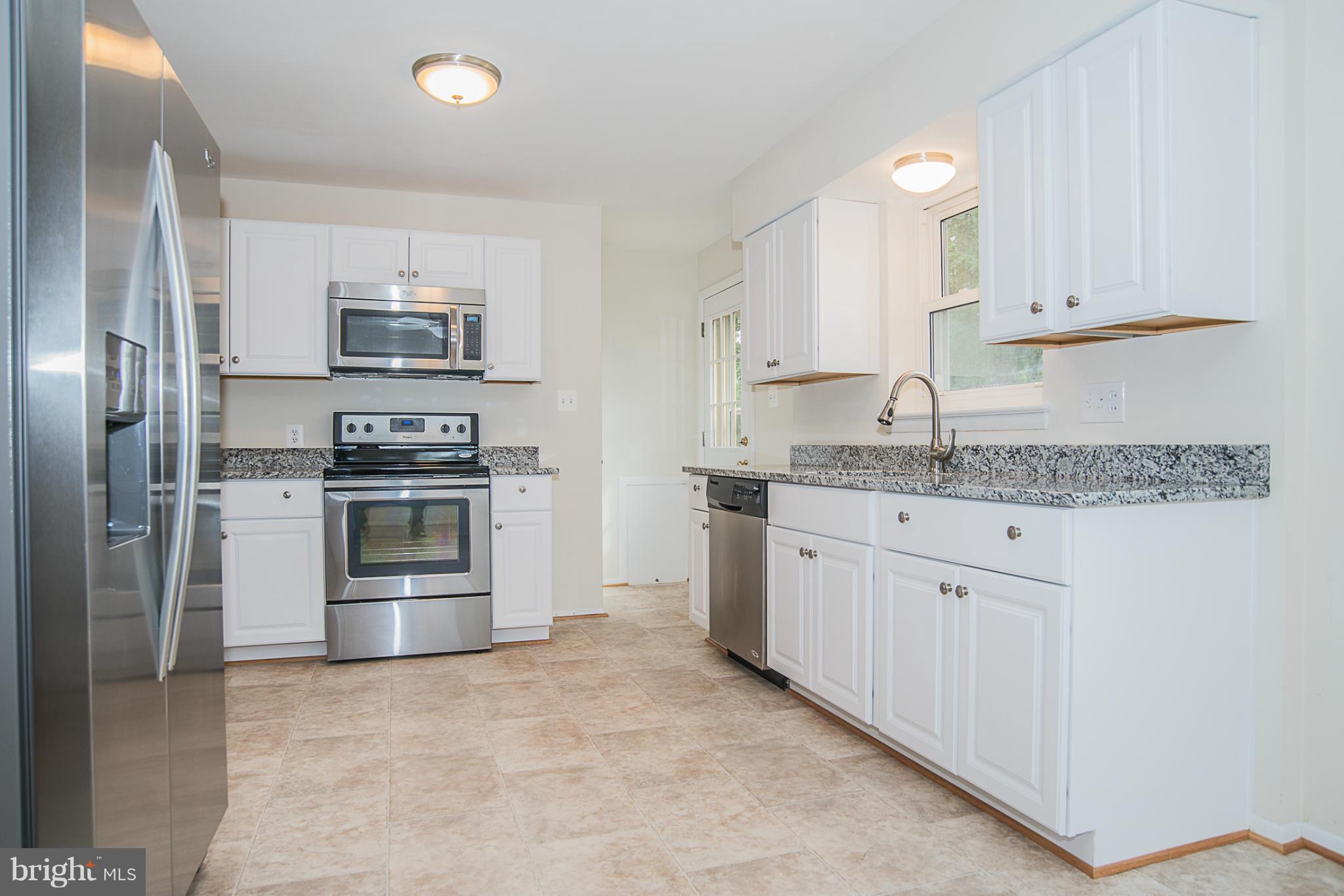 6213 Hanover Avenue Springfield, VA 22150 - Photo 6 of 30 Newly remodeled kitchen
