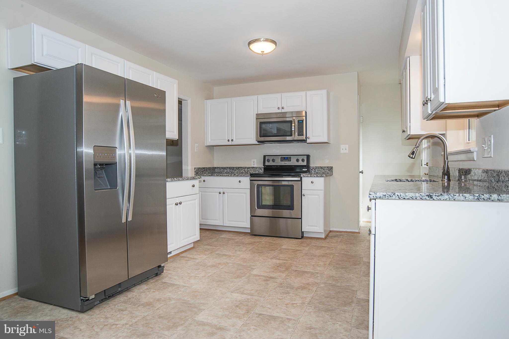 6213 Hanover Avenue Springfield, VA 22150 - Photo 8 of 30 New stainless steel appliances