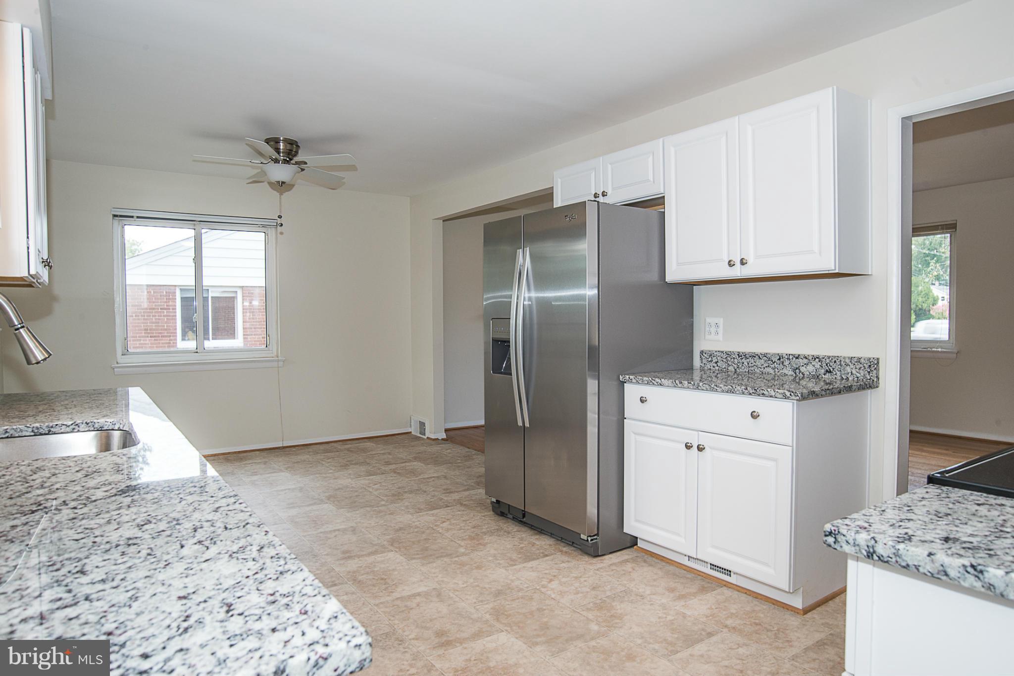 6213 Hanover Avenue Springfield, VA 22150 - Photo 9 of 30 Gleaming granite counters