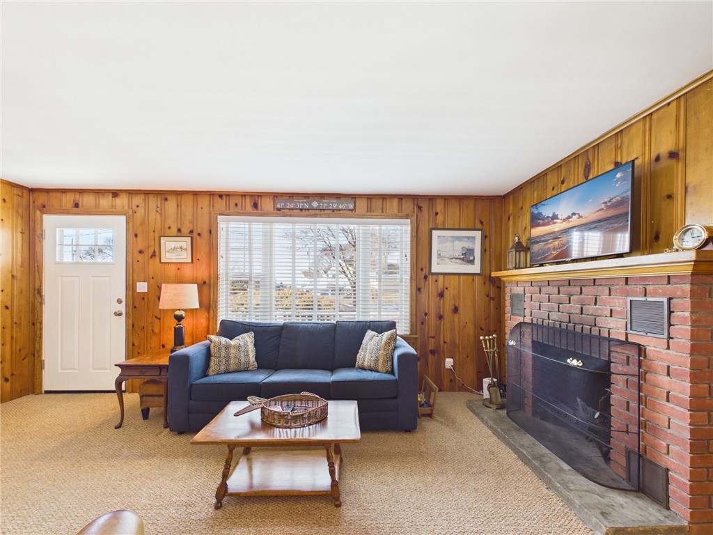 268 Foddering Farm Road Narragansett, RI 02882 - Photo 8 of 34