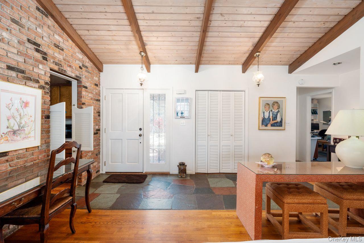 48 Farm Road Head of the Harbor, NY 11780 - Photo 17 of 35