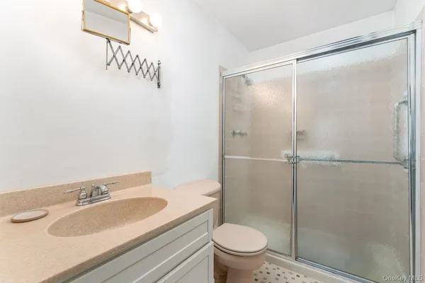 $949,000 | 48 Farm Road, St. James, NY 11780