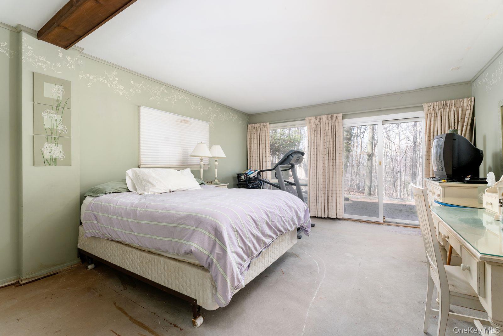 48 Farm Road Head of the Harbor, NY 11780 - Photo 22 of 35