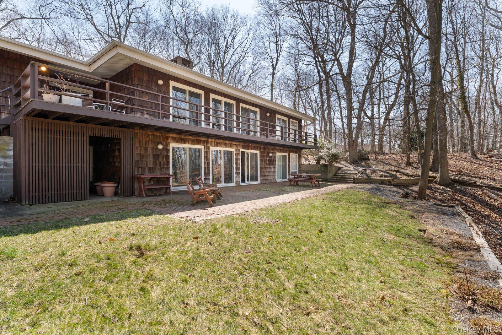 48 Farm Road Head of the Harbor, NY 11780 - Photo 28 of 35
