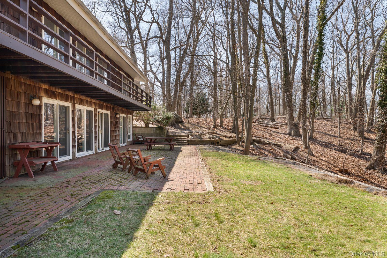 48 Farm Road Head of the Harbor, NY 11780 - Photo 29 of 35