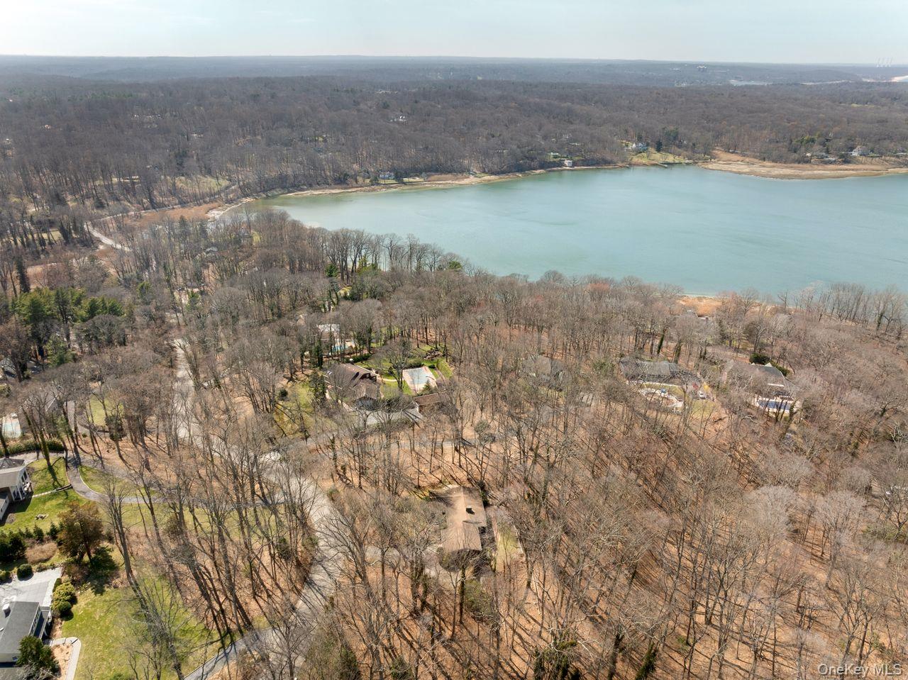 48 Farm Road Head of the Harbor, NY 11780 - Photo 31 of 35
