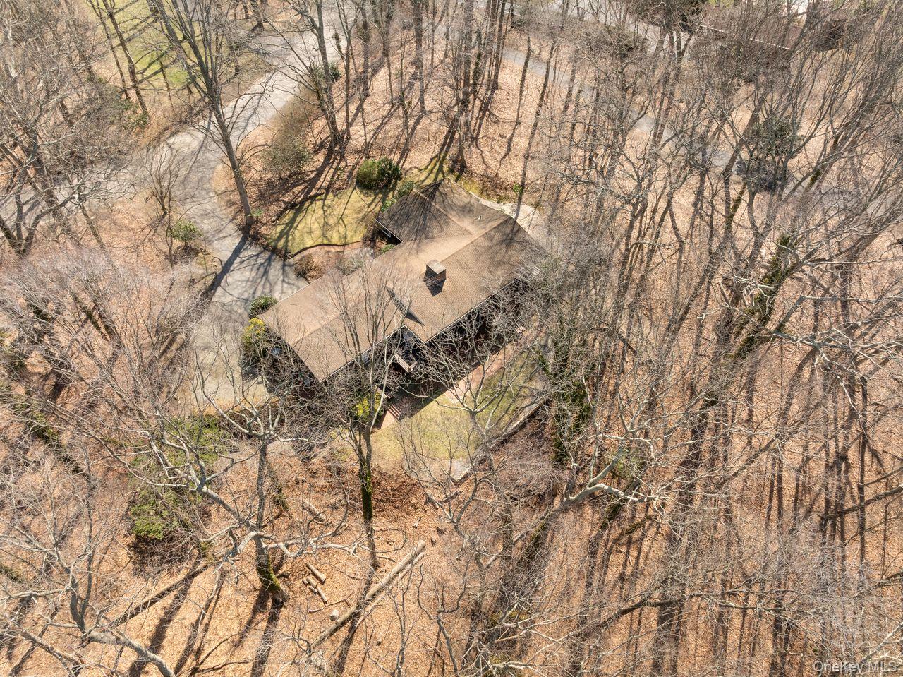 48 Farm Road Head of the Harbor, NY 11780 - Photo 32 of 35