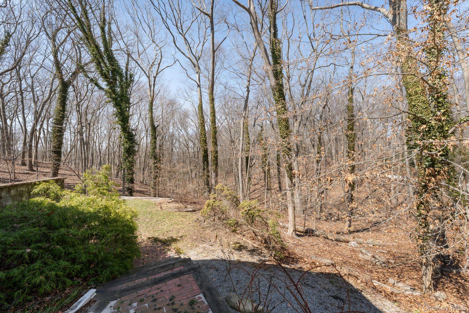 48 Farm Road Head of the Harbor, NY 11780 - Photo 34 of 35