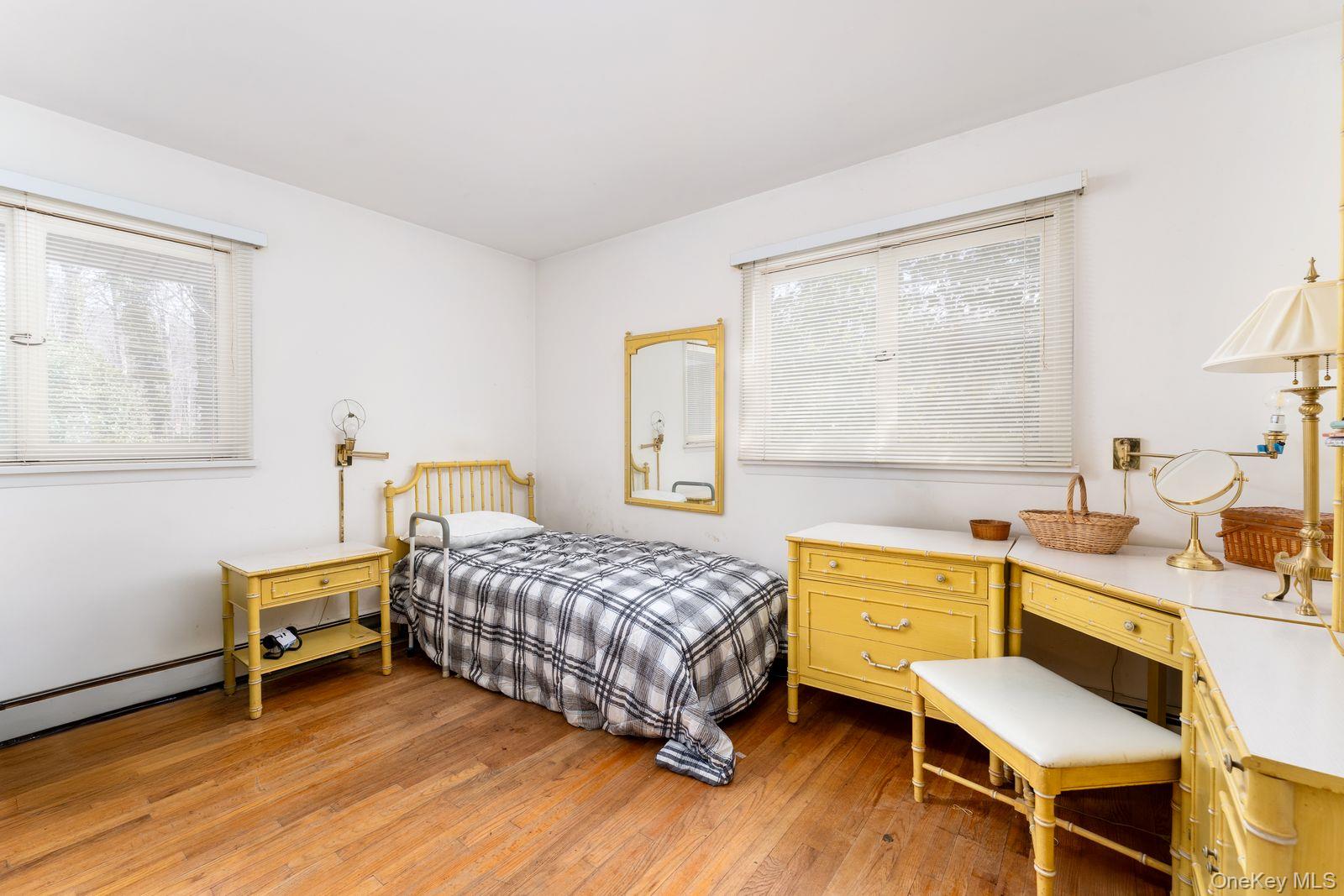 48 Farm Road Head of the Harbor, NY 11780 - Photo 10 of 35