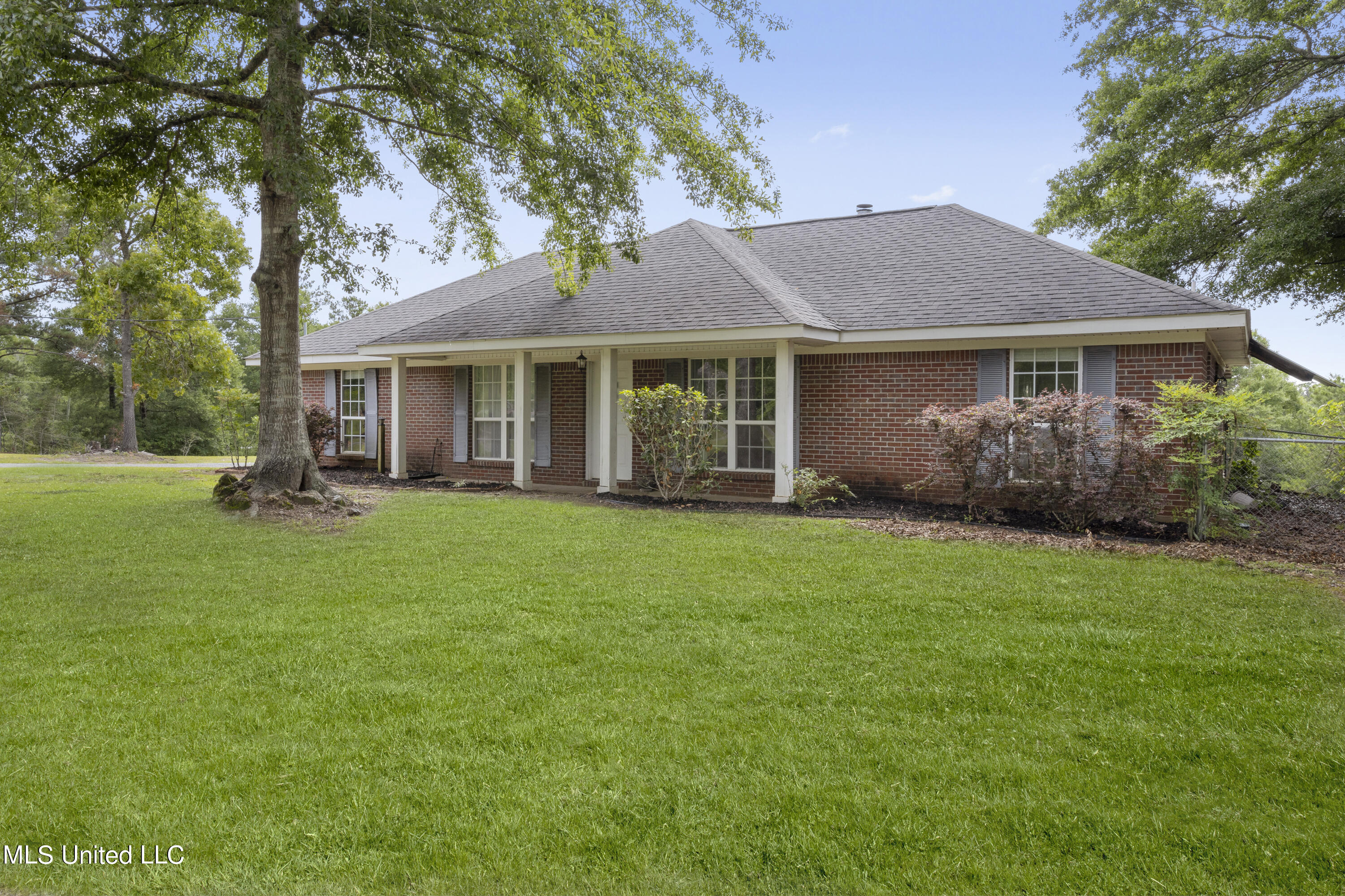 1132 C F Ward Road Lucedale, MS 39452 - Photo 1 of 34 001