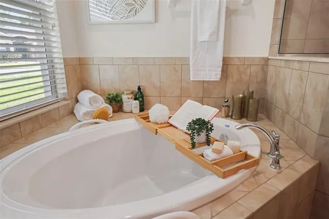 $535,000 | 27211 Hawks Nest Circle, Wesley Chapel, FL 33544