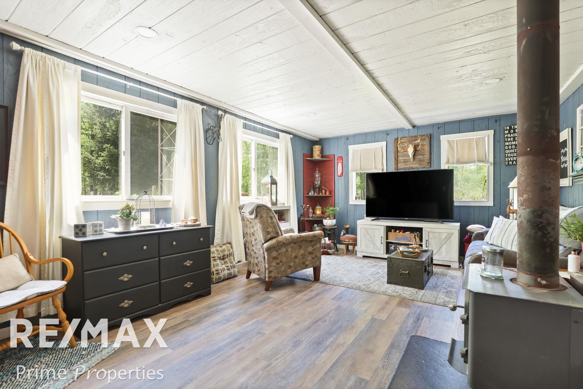 14371 West Burt Road Chesaning, MI 48616 - Photo 8 of 73 50141790-9162d21b-edc3-420e-a97e-97df10faa020.JPG