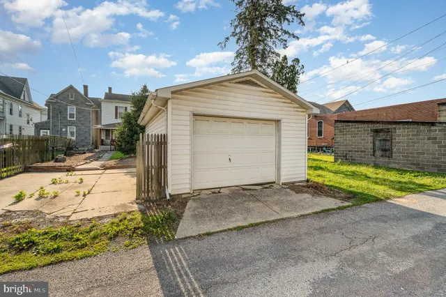 $95,000 | 120 Shaw Avenue, Lewistown, PA 17044