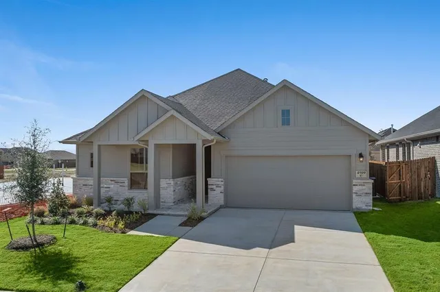 $387,990 | 4509 Brentfield Drive, Crowley, TX 76036