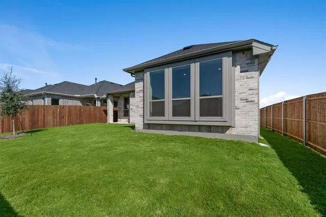 $387,990 | 4509 Brentfield Drive, Crowley, TX 76036