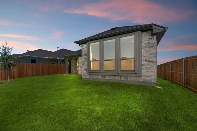 $387,990 | 4509 Brentfield Drive, Crowley, TX 76036