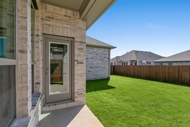 $387,990 | 4509 Brentfield Drive, Crowley, TX 76036