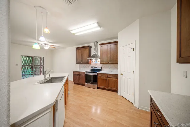 $1,850 | 1925 Walter Raleigh, Windcrest, TX 78239