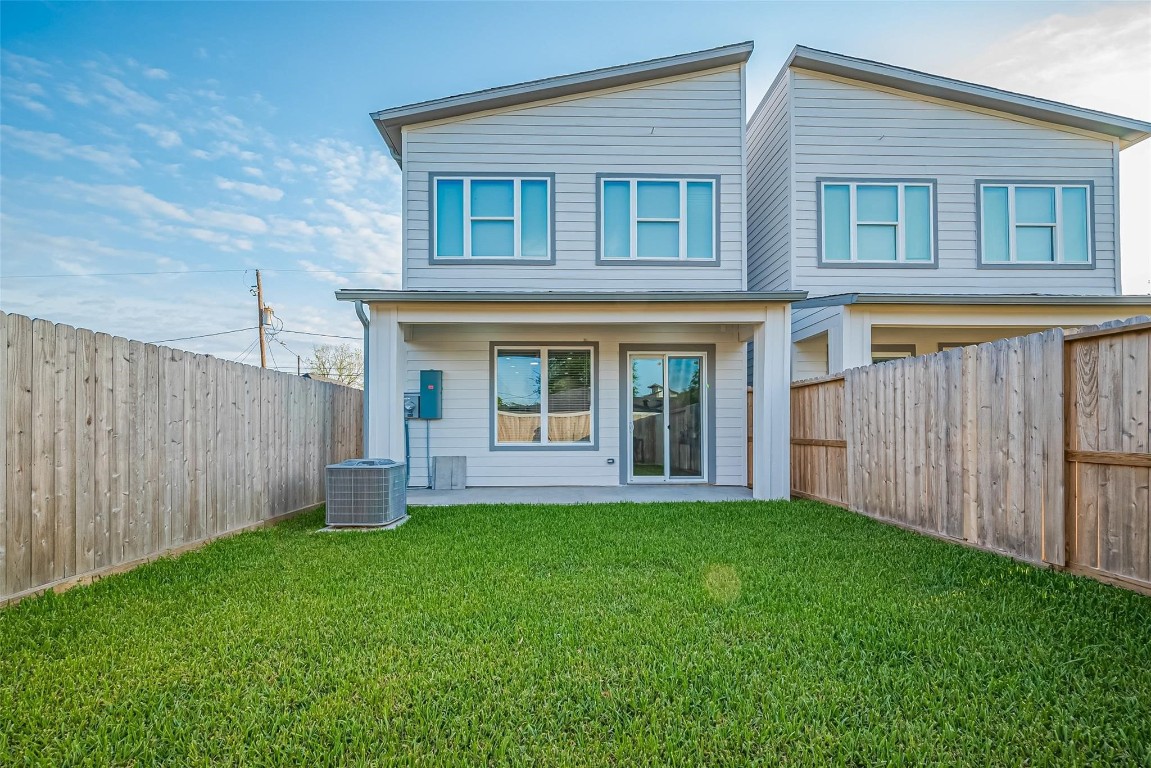 3542 Mt Pleasant Street Houston, TX 77021 - Photo 17 of 17 a view of a house with a yard and porch