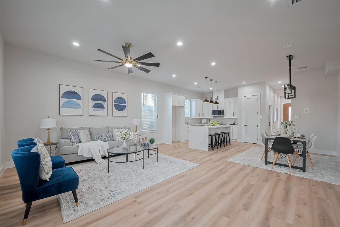 3542 Mt Pleasant Street Houston, TX 77021 - Photo 5 of 17 a living room with furniture and kitchen view