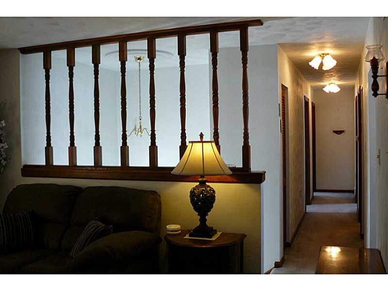 43 Bulger Block Road Bulger, PA 15019 - Photo 13 of 25 Entry/Foyer.