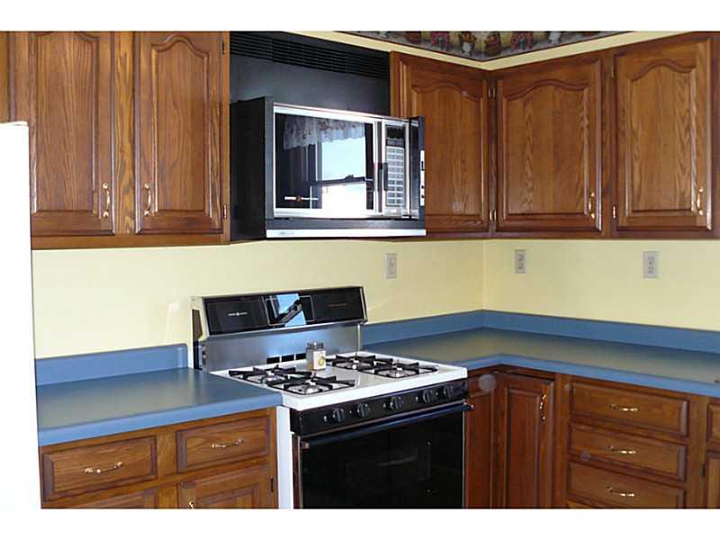 43 Bulger Block Road Bulger, PA 15019 - Photo 10 of 25 Kitchen. Oak Kitchen