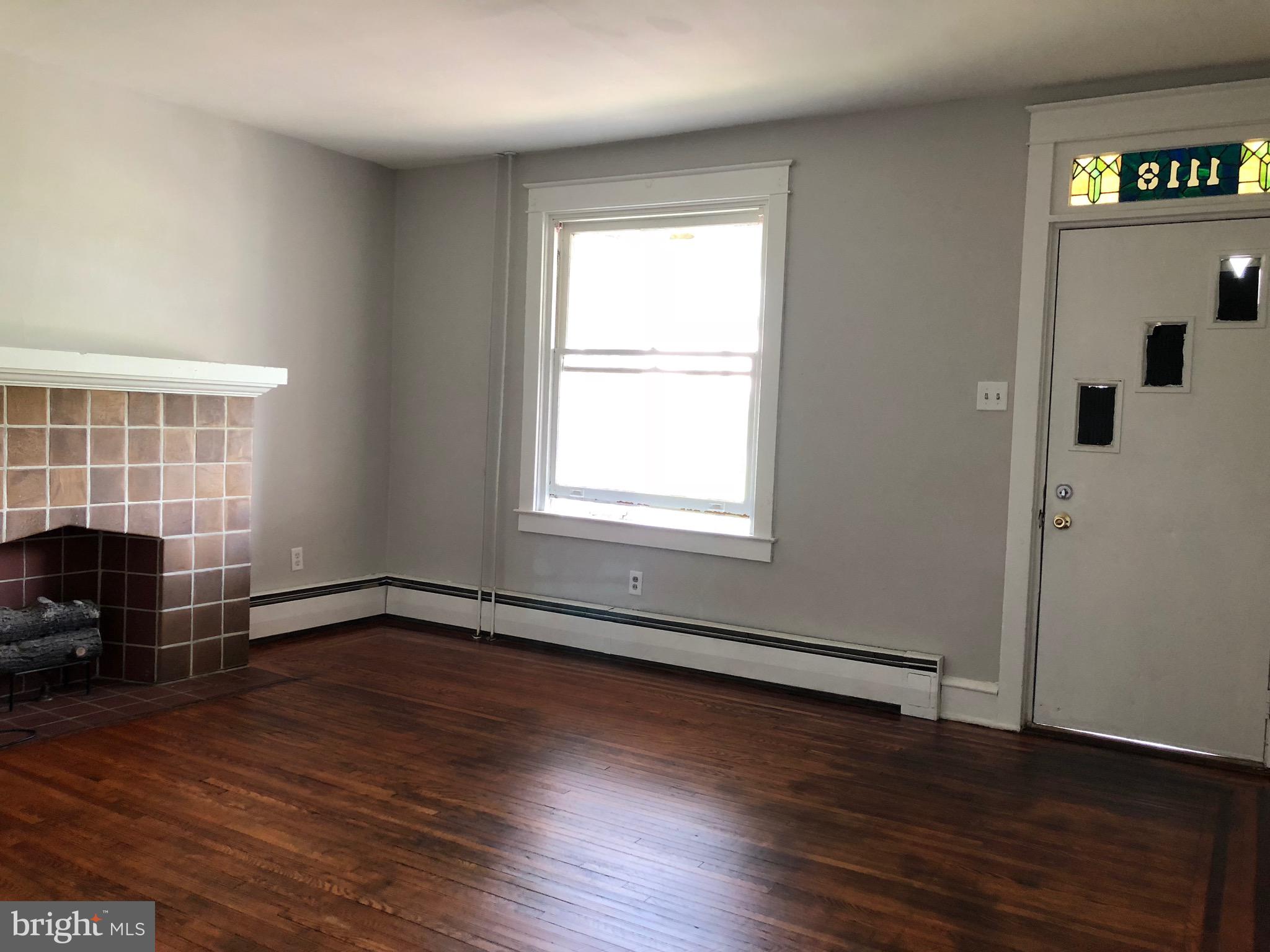 1118 Exeter Street Reading, PA 19604 - Photo 3 of 13
