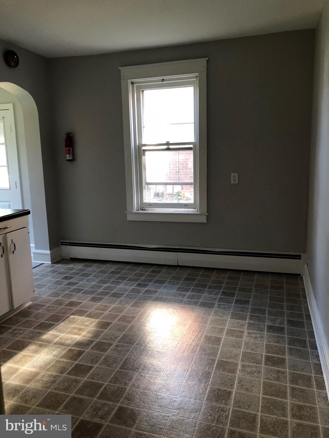1118 Exeter Street Reading, PA 19604 - Photo 7 of 13