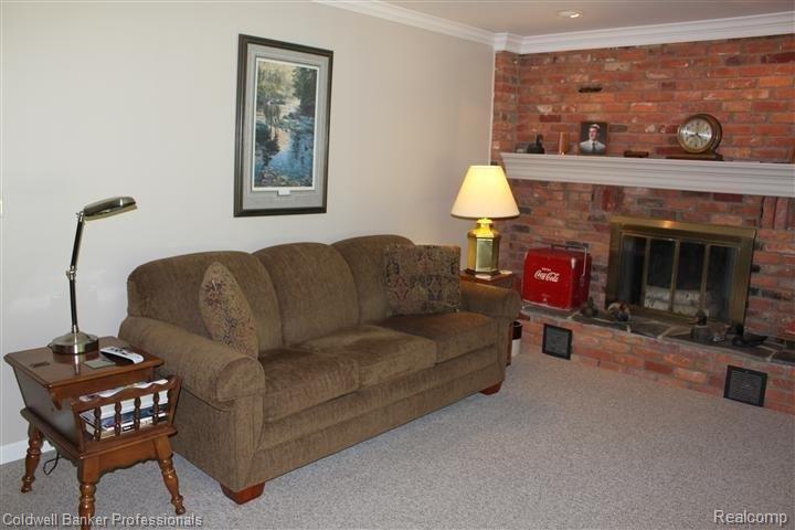 330 Duke Road Metamora, MI 48455 - Photo 14 of 24 Living Room