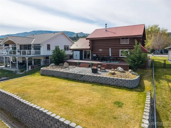 $589,000 | 215 West Marine View Place, Orondo, WA 98843