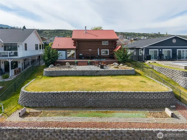 $589,000 | 215 West Marine View Place, Orondo, WA 98843