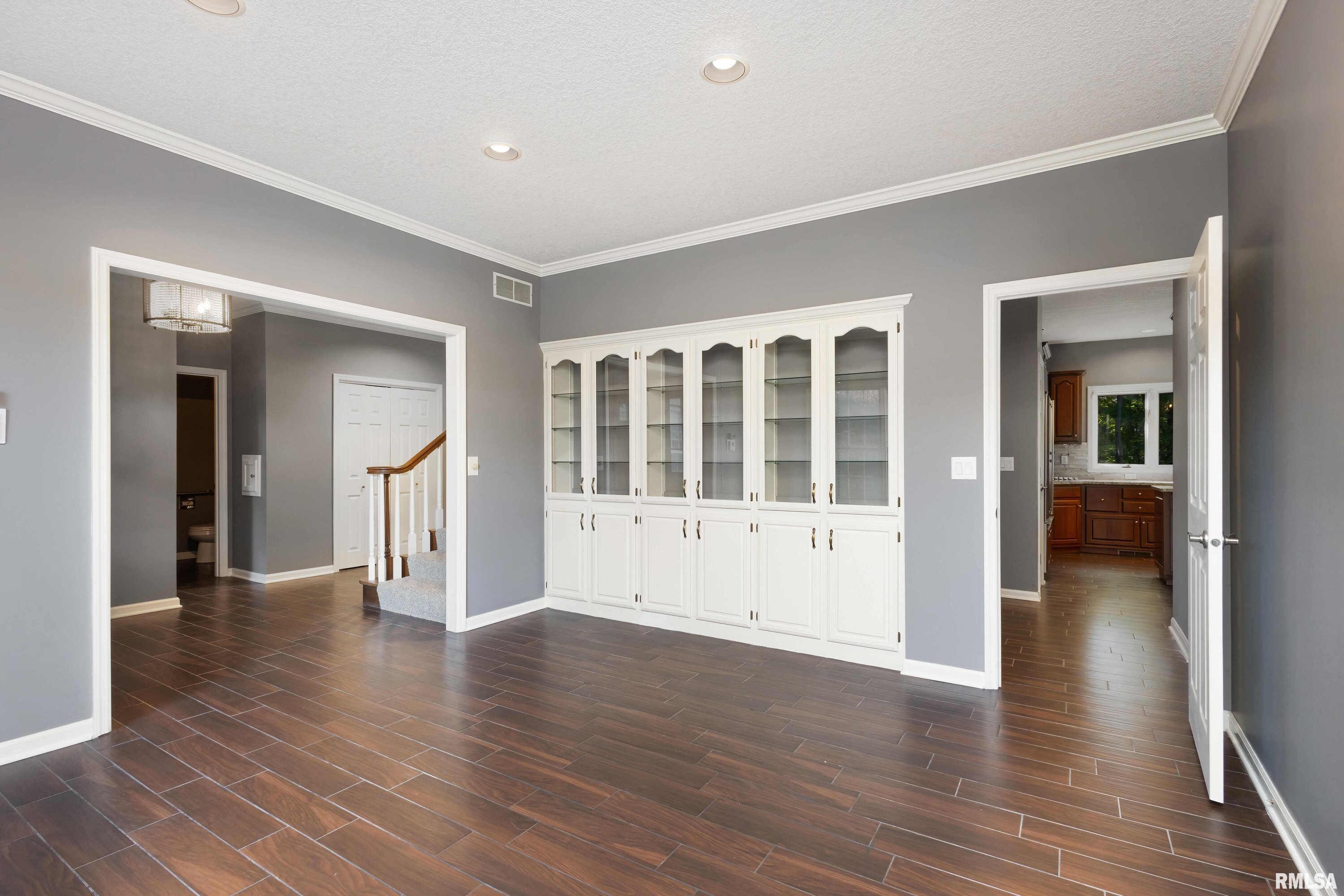 4554 Moencks Road Bettendorf, IA 52722 - Photo 20 of 38 Gallery Image 20