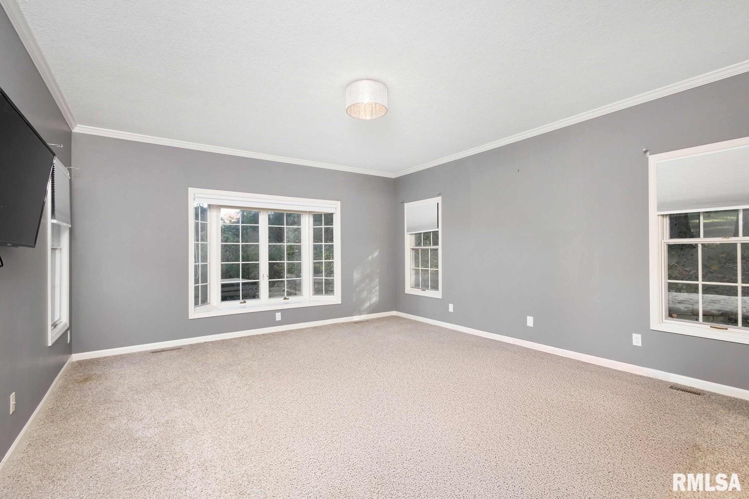 4554 Moencks Road Bettendorf, IA 52722 - Photo 6 of 38 Gallery Image 6