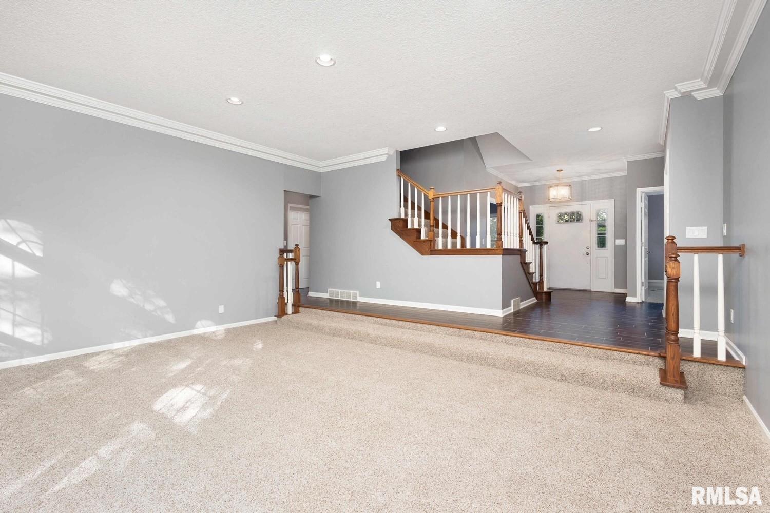 4554 Moencks Road Bettendorf, IA 52722 - Photo 7 of 38 Gallery Image 7