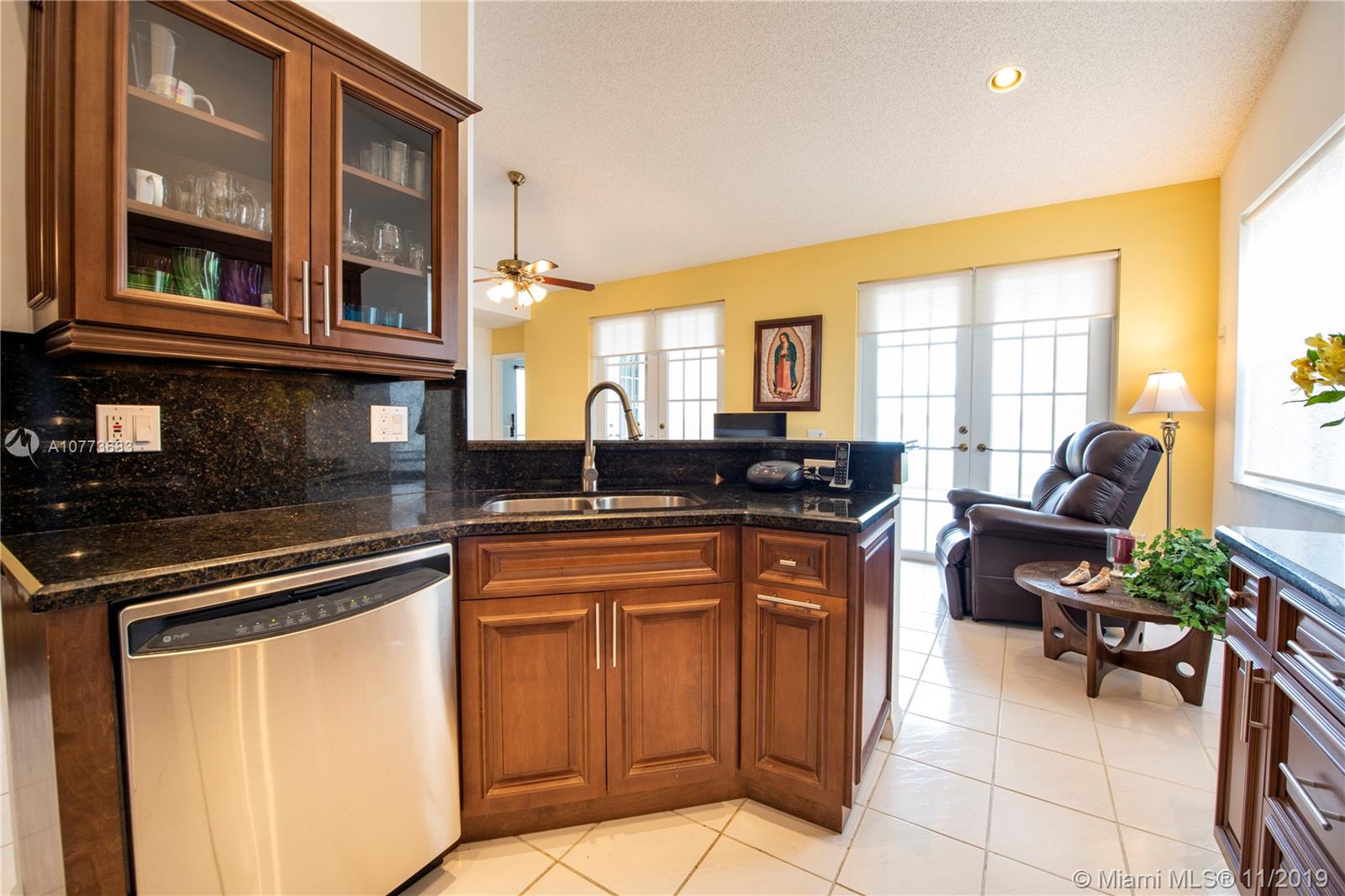 965 Falling Water Road Weston, FL 33326 - Photo 14 of 39