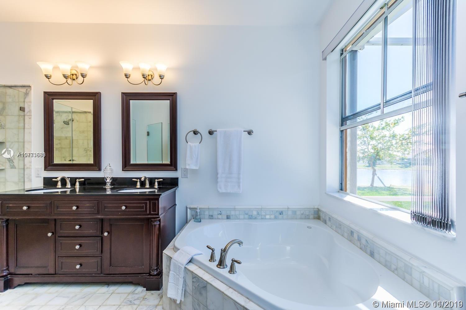 965 Falling Water Road Weston, FL 33326 - Photo 19 of 39