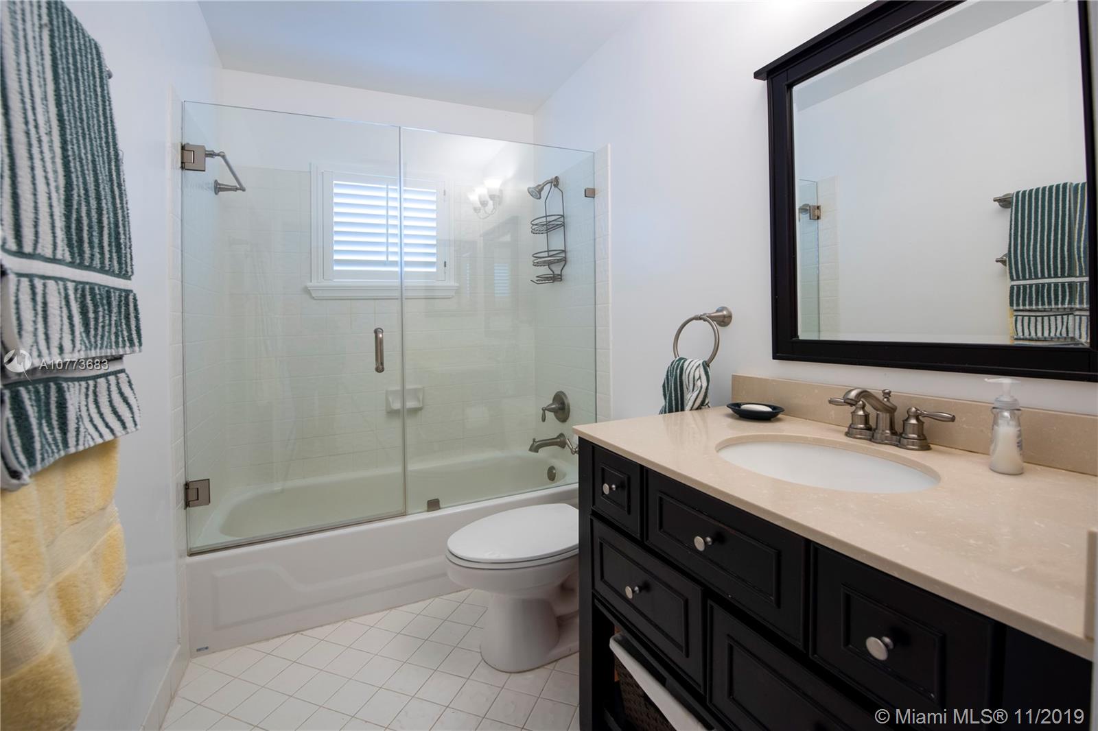 965 Falling Water Road Weston, FL 33326 - Photo 23 of 39