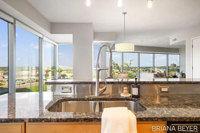 $499,900 | 335 Bridge Street Northwest, Unit 907, Grand Rapids, MI 49504