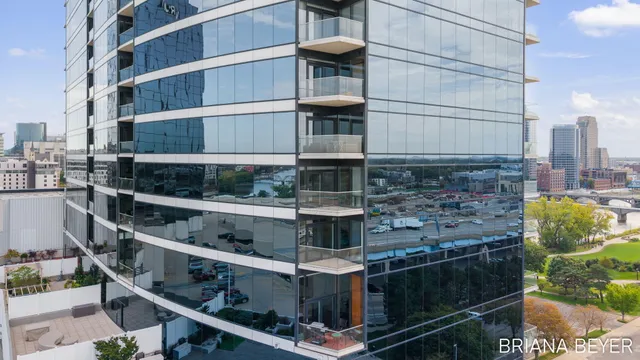 $499,900 | 335 Bridge Street Northwest, Unit 907, Grand Rapids, MI 49504