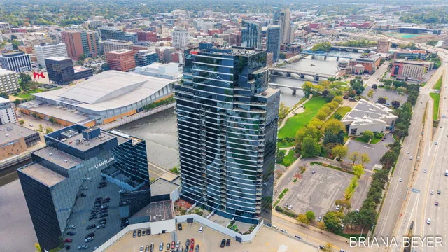 $499,900 | 335 Bridge Street Northwest, Unit 907, Grand Rapids, MI 49504