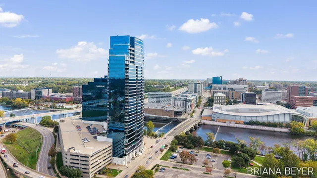 $499,900 | 335 Bridge Street Northwest, Unit 907, Grand Rapids, MI 49504