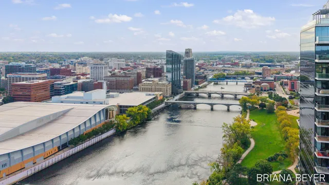 $499,900 | 335 Bridge Street Northwest, Unit 907, Grand Rapids, MI 49504